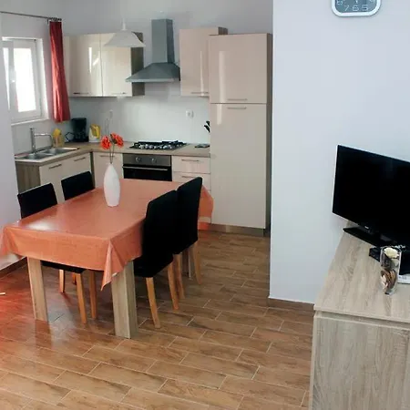 Skugor Apartamento *